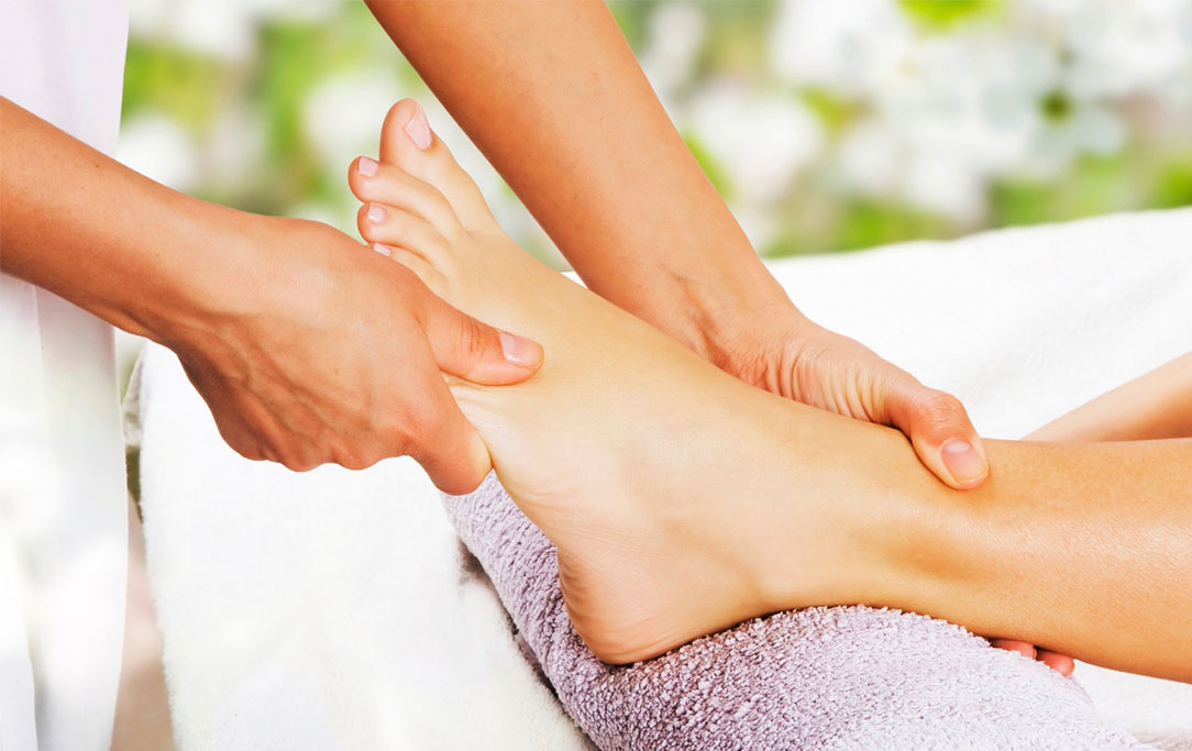 Feet Always Hurt Try Healing Massage Therapy Uzuri Hand Foot Spa